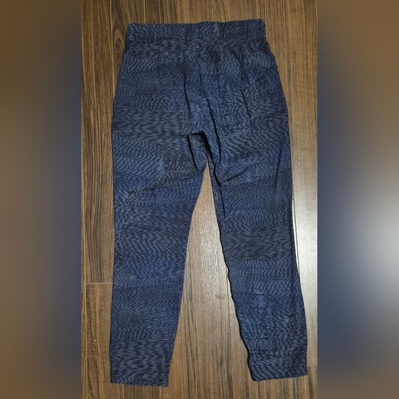 Lululemon On The Fly Pant *28" Linear Flux Battleship Multi - Picture 4 of 8